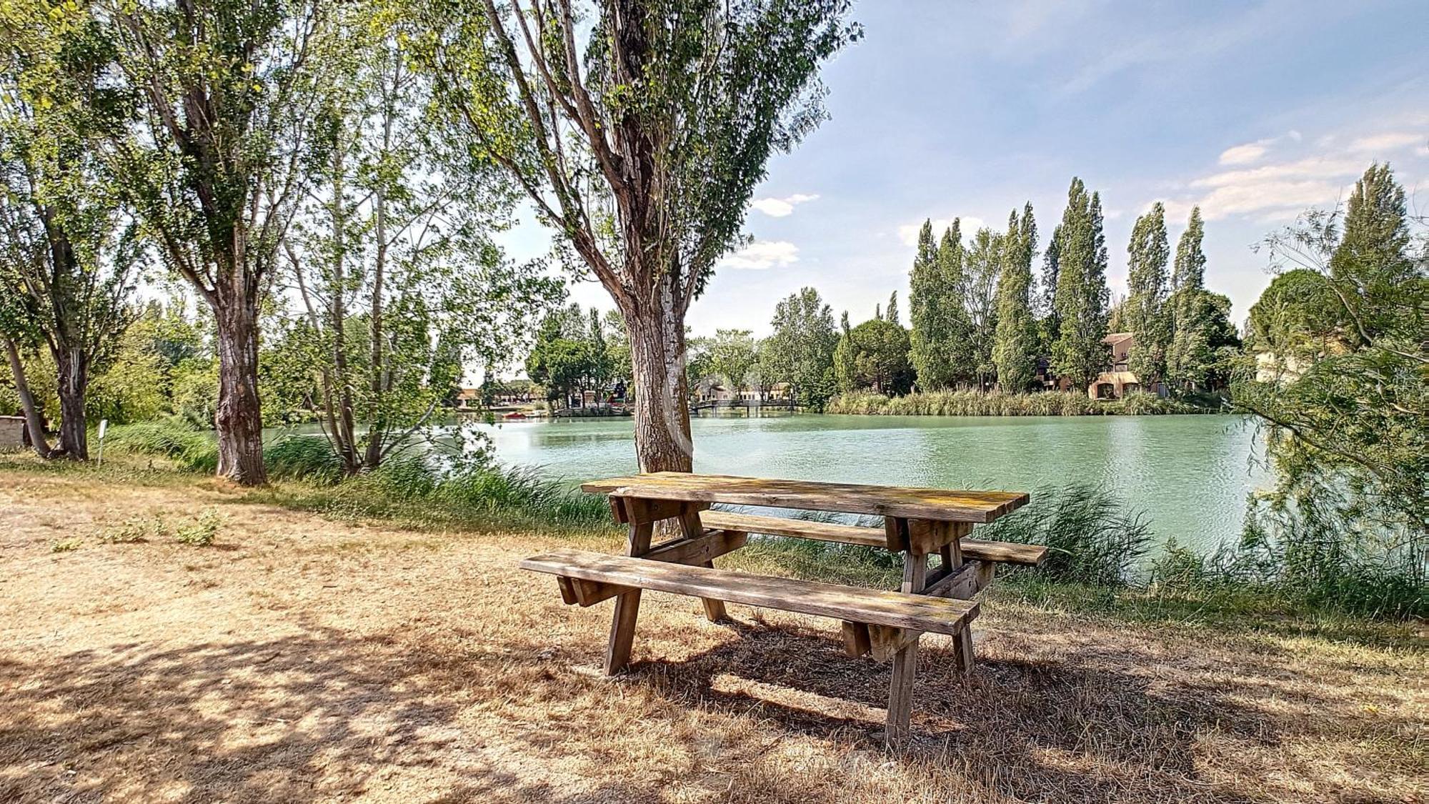 Appartement Residence De Vacances Les Hameaux De Camargue 阿爾勒 外观 照片